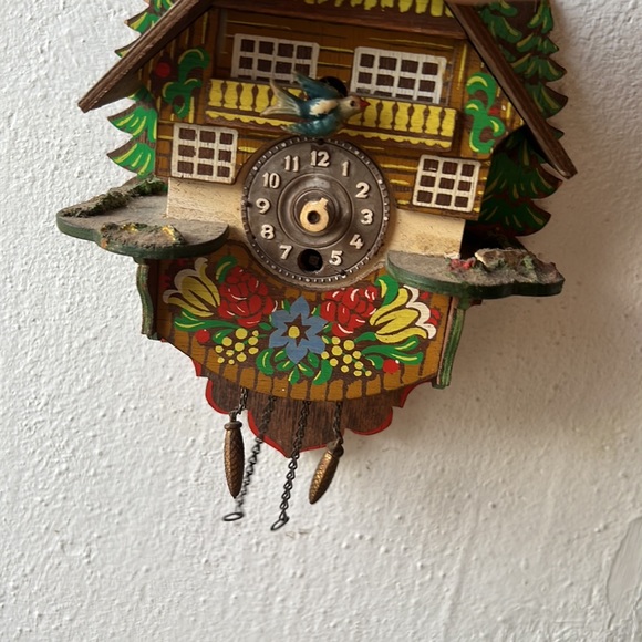 Vintage Small Cuckoo Clock from Germany Wood Clock Hand Painted - Needs Repair - Picture 13 of 16